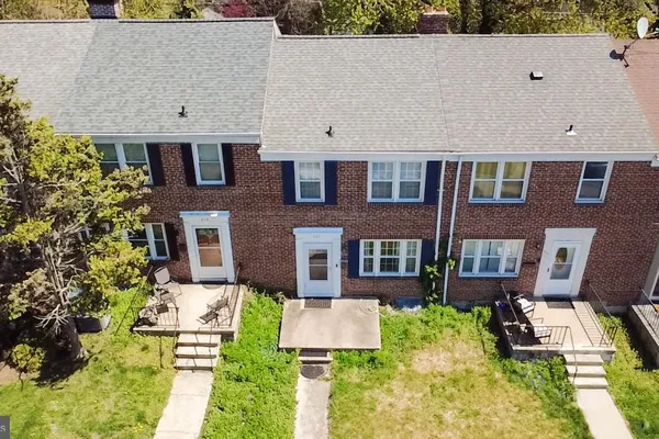 221 MEDWICK GARTH E