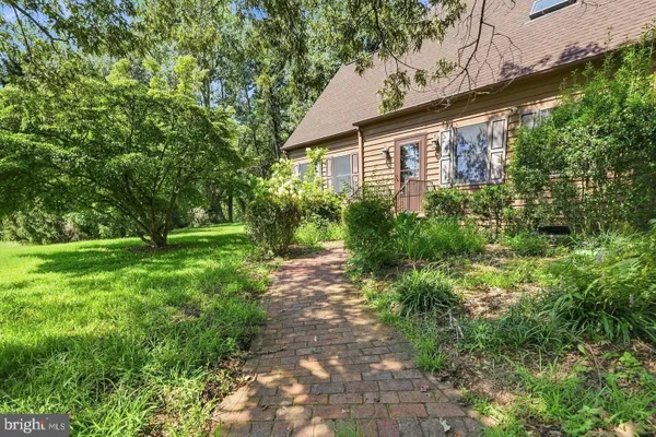359 MALVERN DR