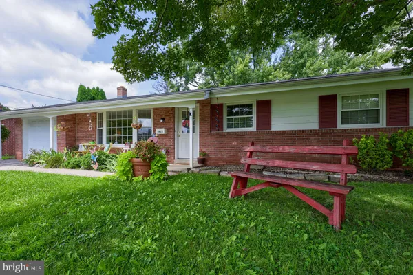 6411 JEANETTE DR
