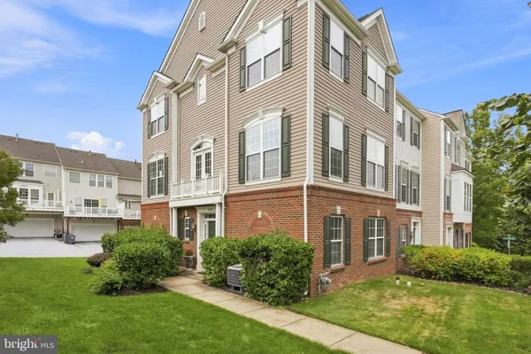 2009 GARRISON DR