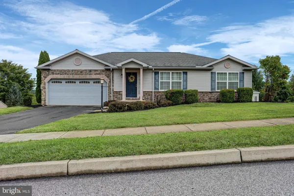 10 WARGO LN
