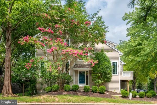 53 CABOT DR