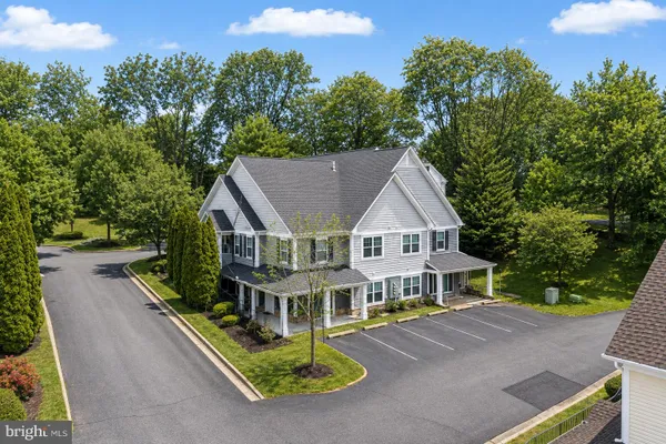 9717 WINERY CT 9717