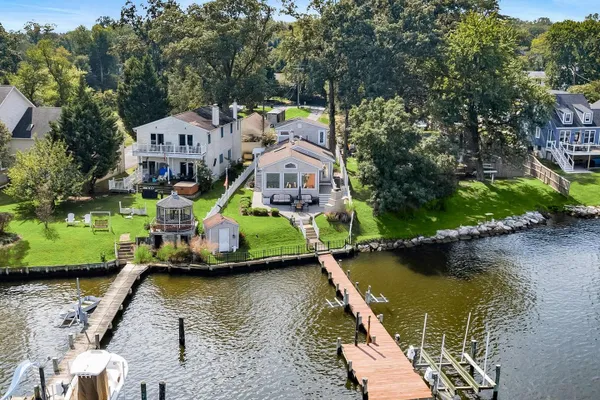 8138 FOREST GLEN DR