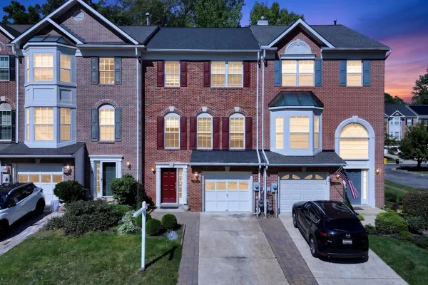 3228 ESCAPADE CIR