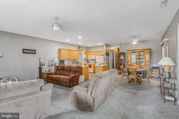 7 BAYBERRY ST