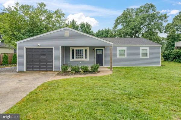 7 SPRUCE DR