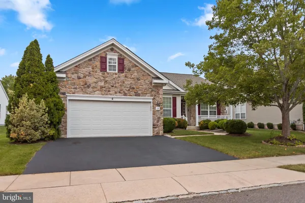18 GARFIELD CT
