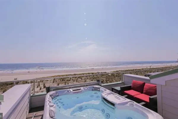5208 BOARDWALK