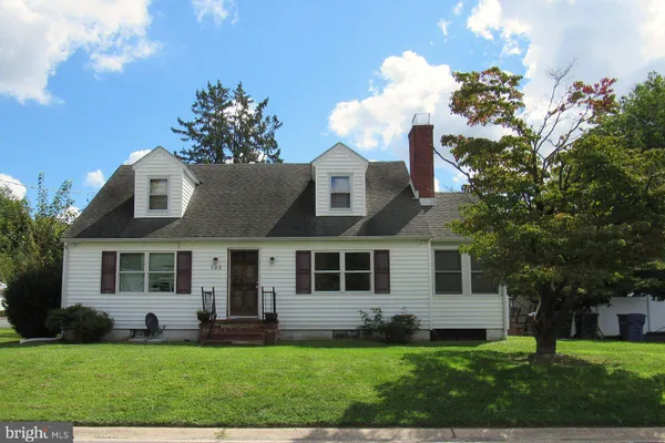 120 CENTER ST