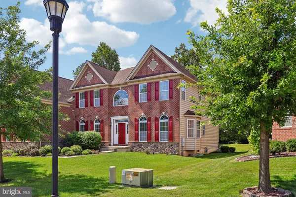 514 CHARIOT CT