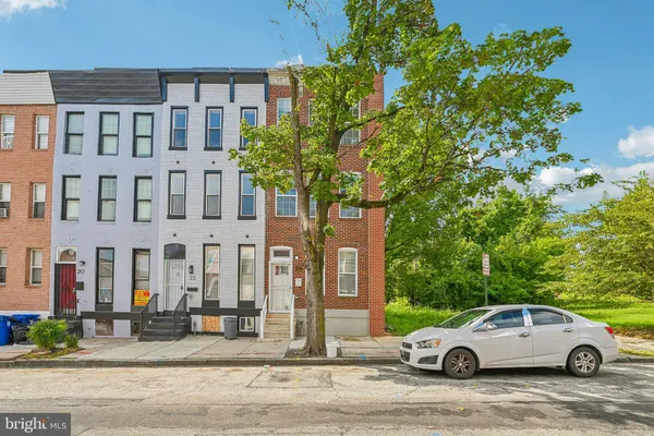 24 N GILMOR ST
