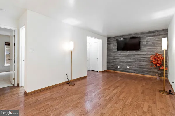 5700 BREWER HOUSE CIR T1