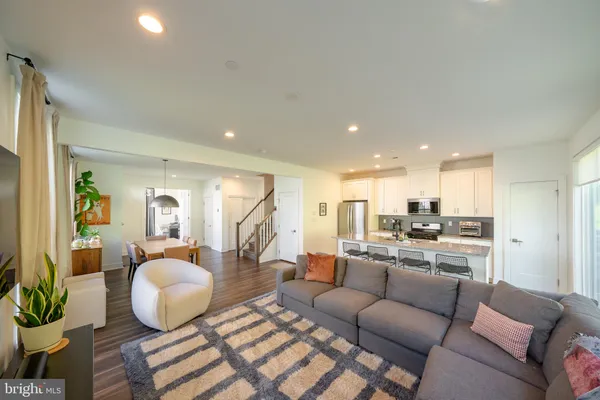 46 SASSAFRAS LN