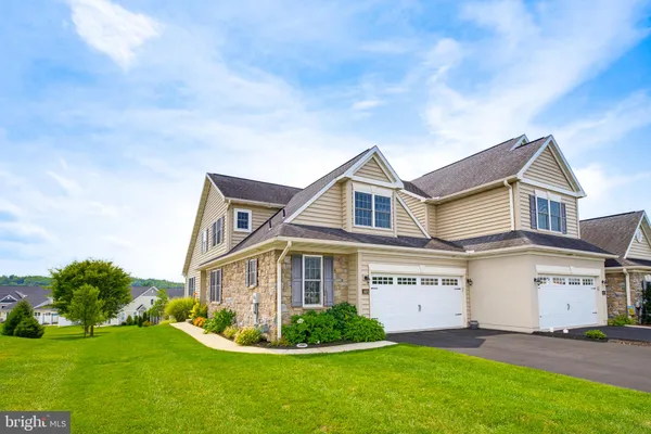 181 COPPERSTONE CT