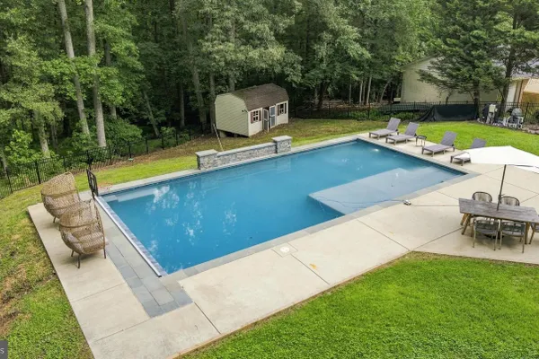 8651 KING GEORGE CT