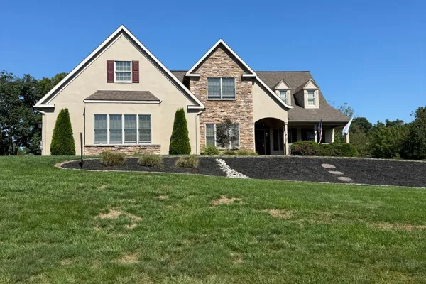 31 COBBLE LN