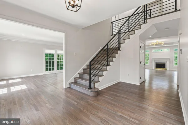 12 WINDFLOWER CT