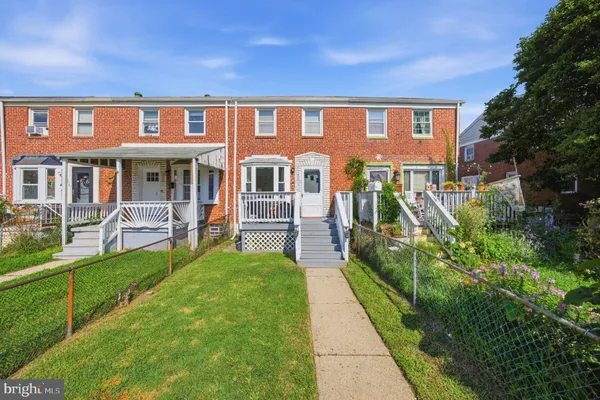 1930 DINEEN DR