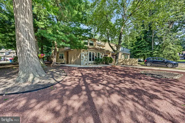 23 GOSHAWK CT
