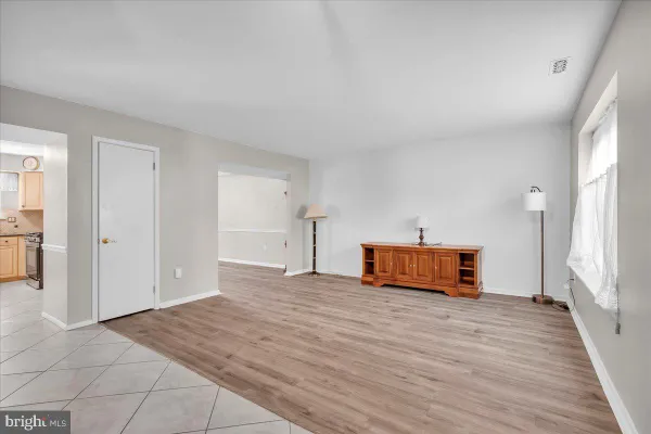 31 CHRISTOPHER RD