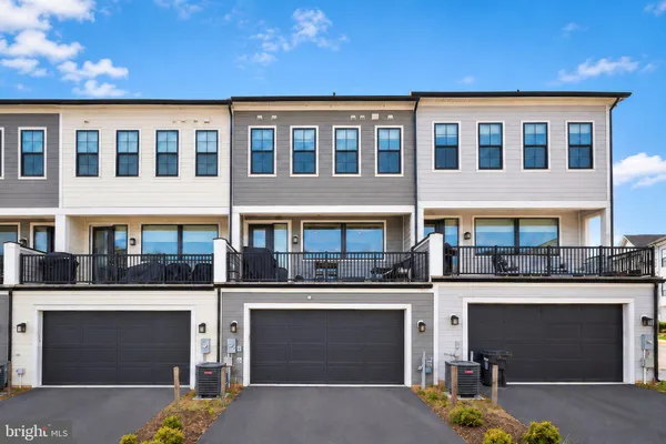 13827 ESTUARY PL