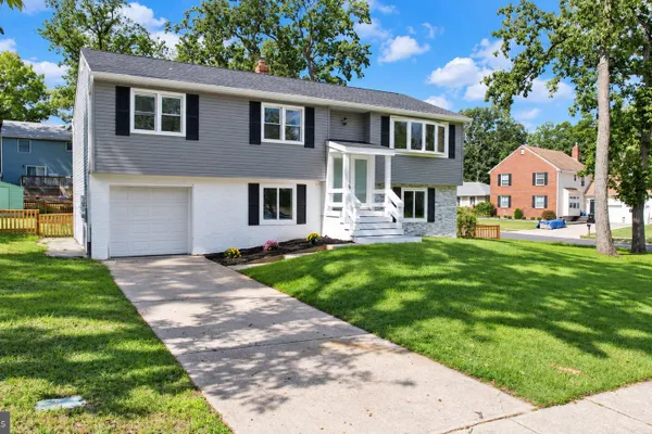 1 BEECHWOOD ST
