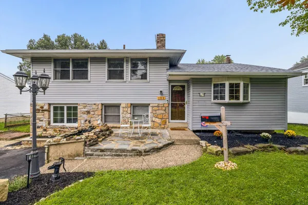 105 OVERLOOK AVE
