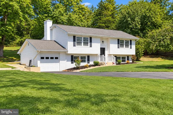 3153 HOWELLSVILLE RD