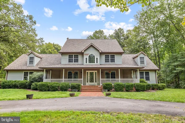 2381 NANCY LN