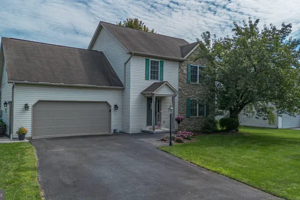 248 MACINTOSH DR