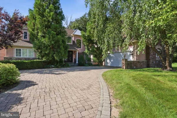 307 LYON CIR