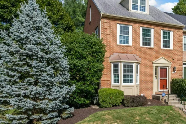 18 STEEPLEJACK CT