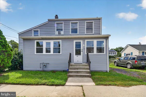 119 SMITH AVE