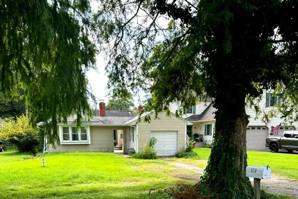 815 CHESTER RIVER DR