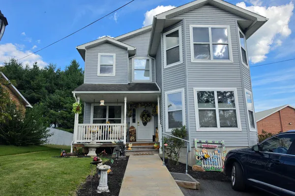 218 WEMPE DR