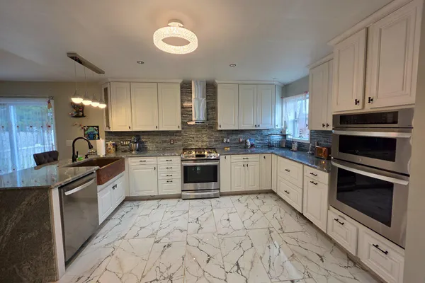 218 WEMPE DR