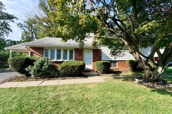 370 HILLSIDE RD