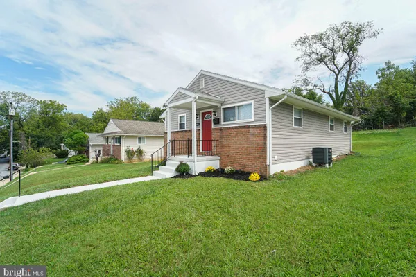 2003 HILLSIDE DR