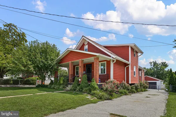 2404 LINCOLN AVE