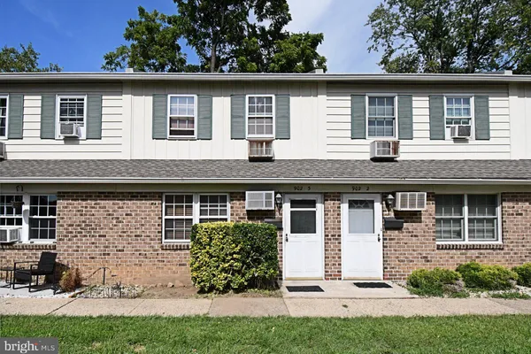 902 YORK RD 3