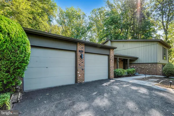 9022 TRAILRIDGE CT