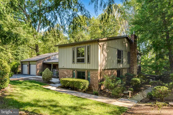 9022 TRAILRIDGE CT