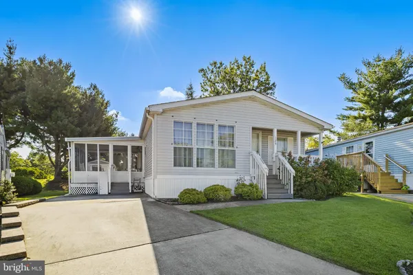 125 MOCKINGBIRD LN
