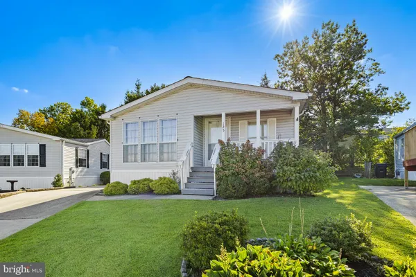 125 MOCKINGBIRD LN