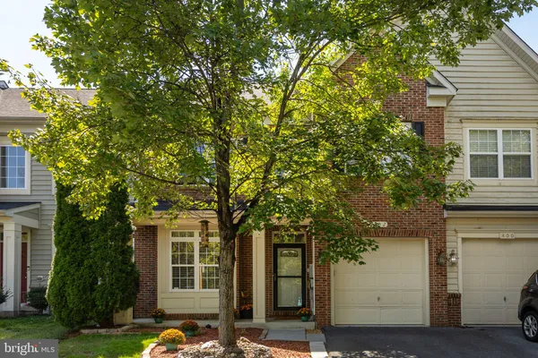 402 QUINTON OAKS CIR