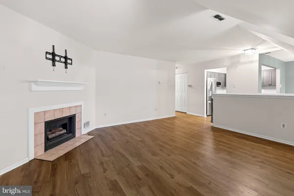 841 WESTFIELD DR