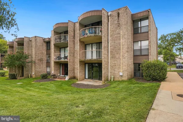 3346 HUNTLEY SQ T-1