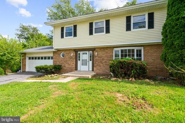 200 GLADE BLVD