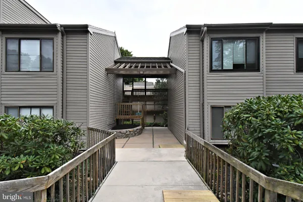 1110 PRITCHARD PL